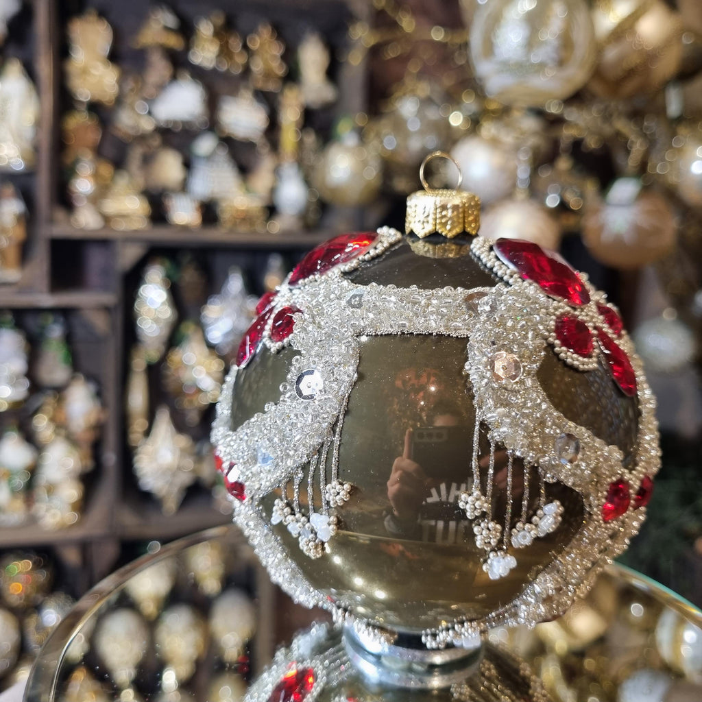 Bauble with Heart with Red Jewels